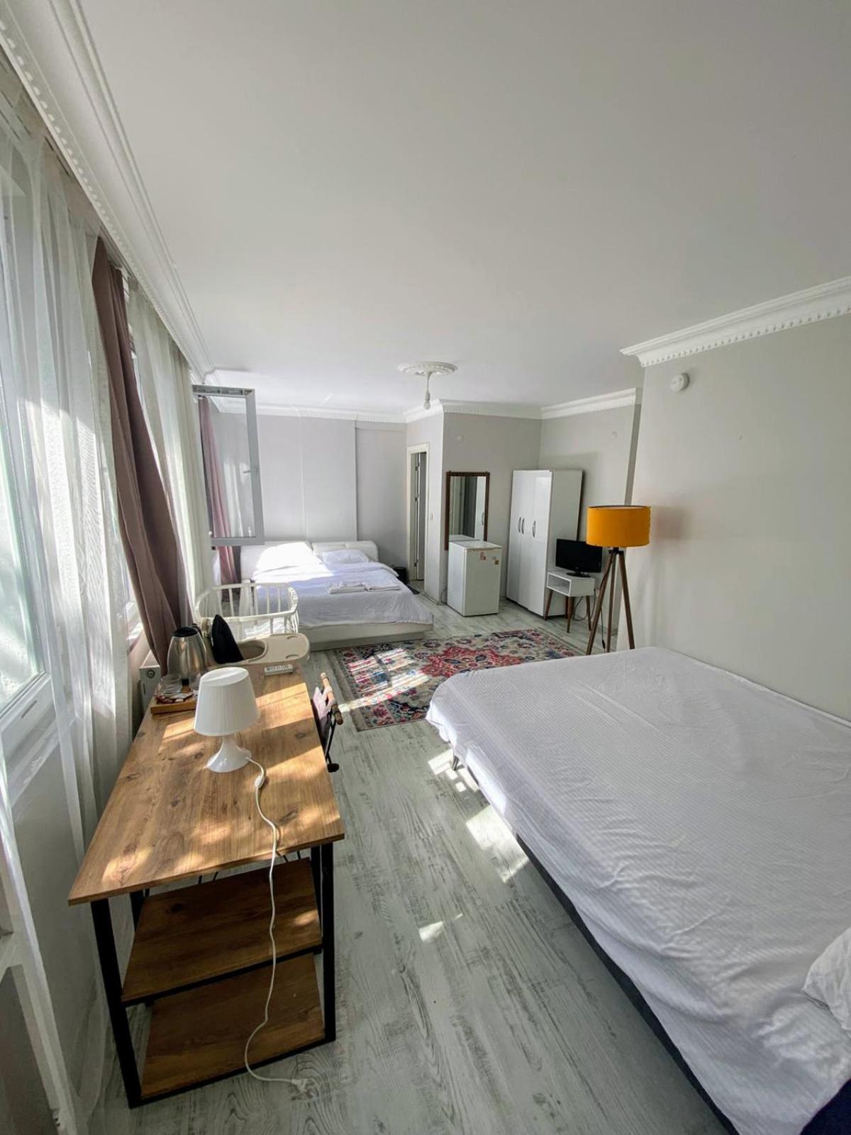 Ahmet Teacher Hotel,6 Minutes From The Airport Arnavutkoy Экстерьер фото