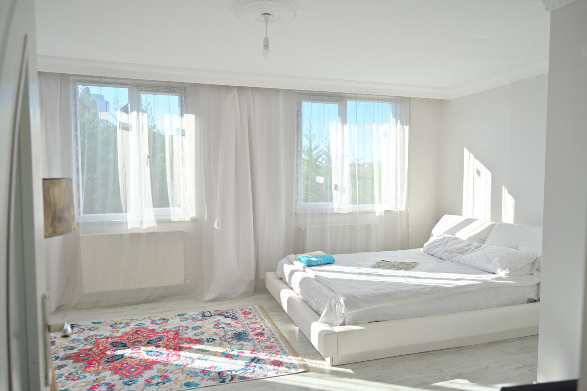 Ahmet Teacher Hotel,6 Minutes From The Airport Arnavutkoy Экстерьер фото