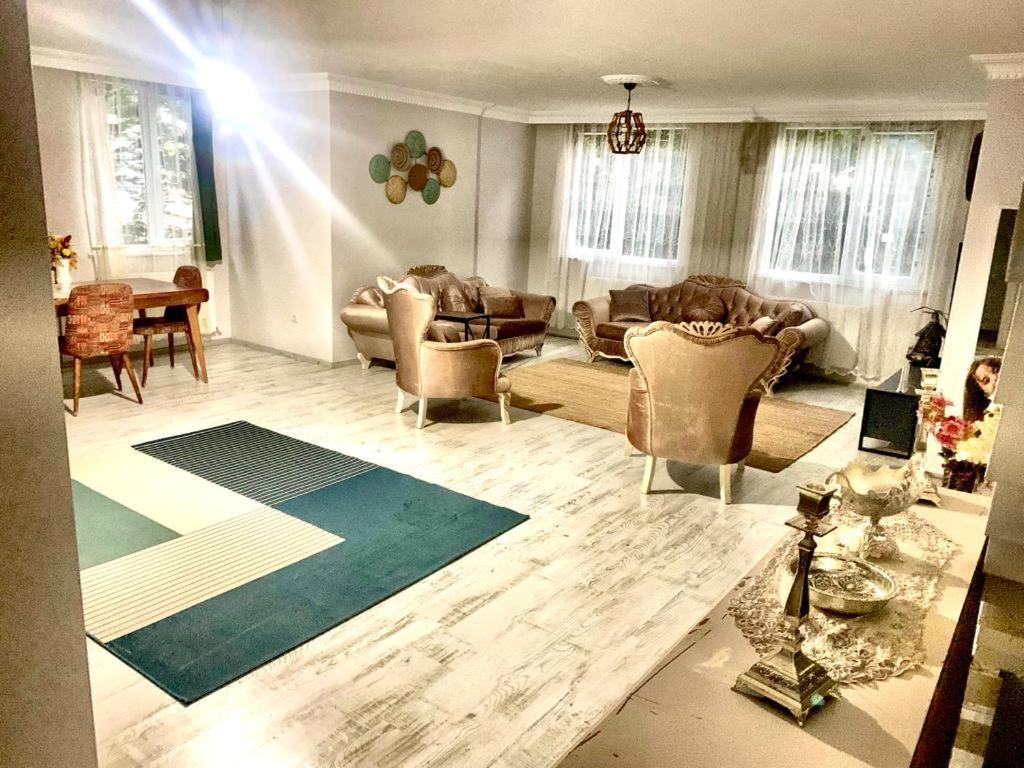 Ahmet Teacher Hotel,6 Minutes From The Airport Arnavutkoy Экстерьер фото